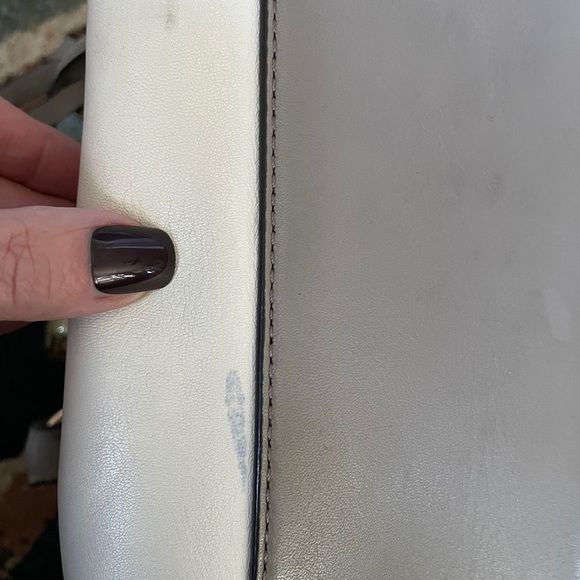 Michael Kors East West Hamilton Bag - Picture 9 of 11